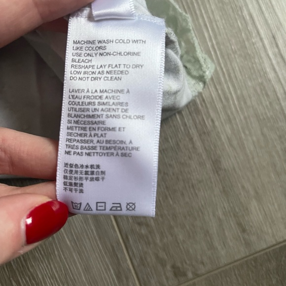 Urban Outfitters Long Sleeve V-Neck Floral Shirt - Picture 7 of 8